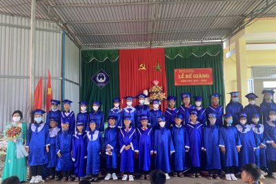 LỄ BẾ GIẢNG VÀ TRAO THƯỞNG CHO HỌC SINH CÓ THÀNH TÍCH TỐT NĂM HỌC 2021 – 2022