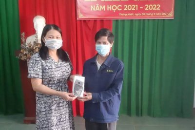 TRAO QUÀ HỌC TRỢ HỌC TẬP CHO HỌC SINH CỦA CÔNG TY TNHH TM&DV ĐTVT SƠN HẢI